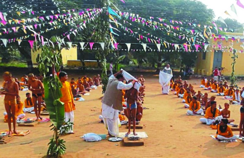 महर्षि वेद विज्ञान विद्यापीठ में 56 बटुक ब्राम्हण बालकों का हुआ उपनयन संस्कार