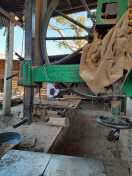 वन विभाग के अधिकारियों ने की 5 आरा मशीनें सील