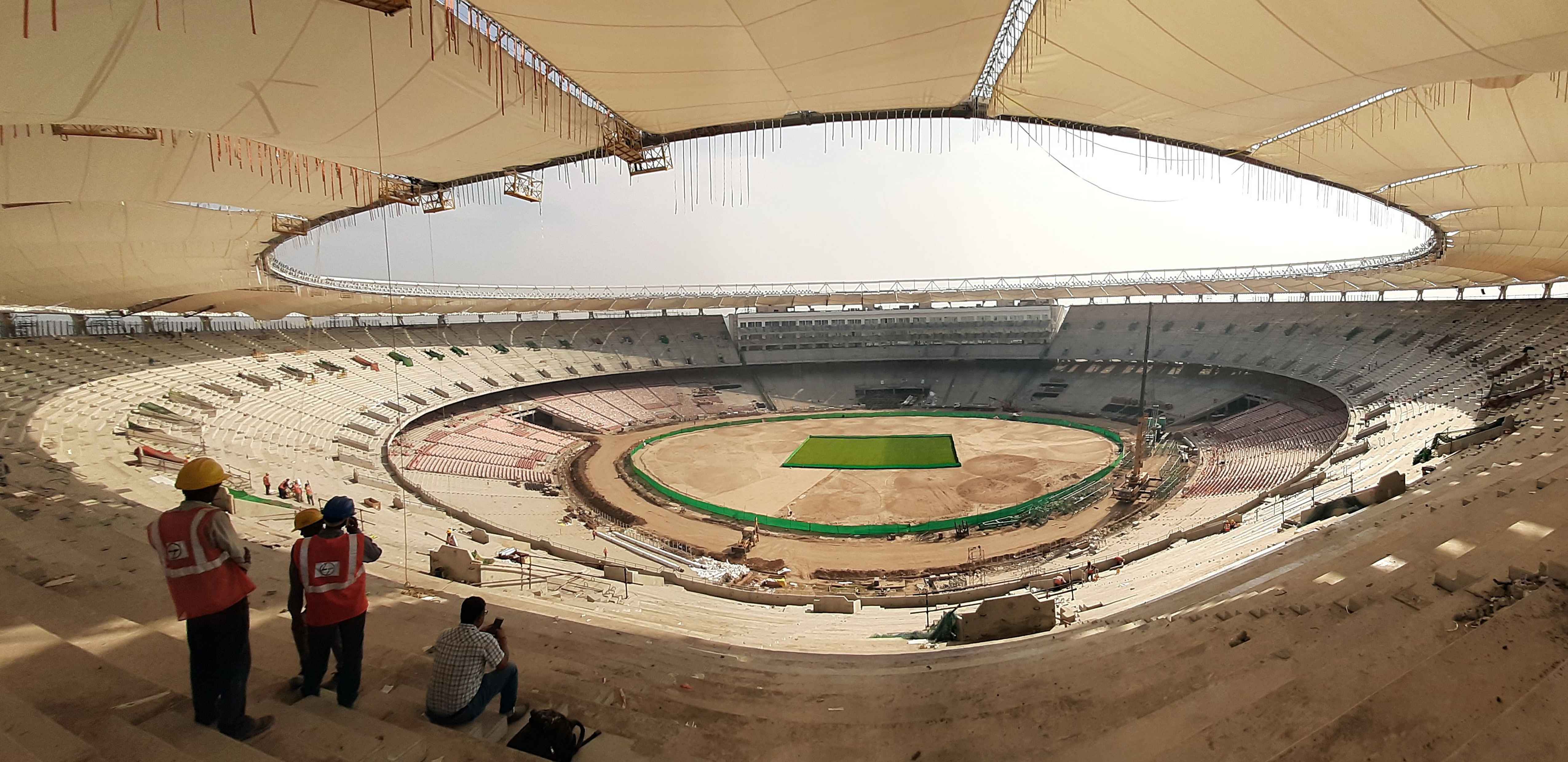 Ahmedabad: विश्व का सबसे बड़ा Cricket Stadium लगभग तैयार
