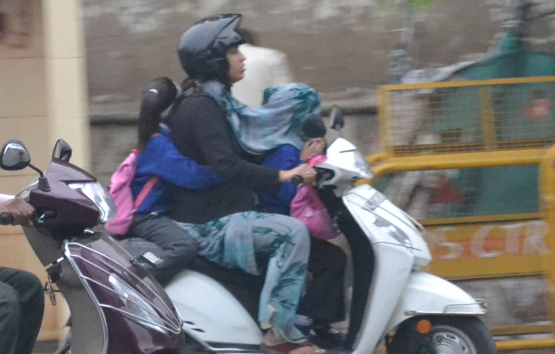 Cole weather: जाते साल में कड़ाके की ठंडक, कंपकंपाया सर्द हवा ने