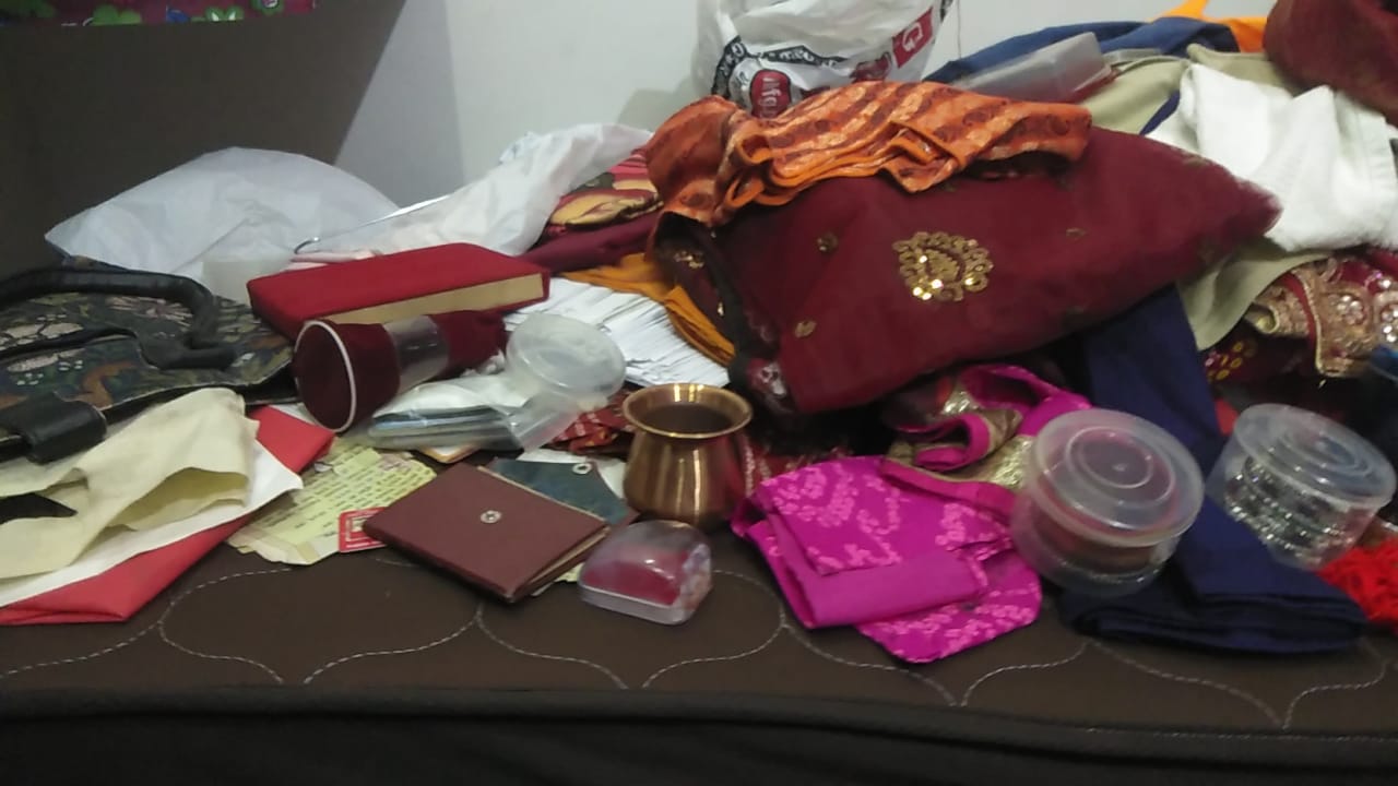 CRIME : चोरों ने की सूने मकान में चोरी………देखिए वीडियो