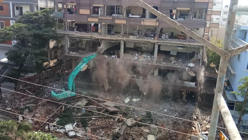 VIDEO : कानोकान नहीं हुई किसी को खबर, सूरज की पहली किरण के साथ ढहा दी जीतू की सल्तनत