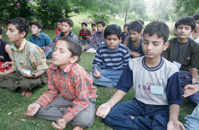 बोले बच्चे…कश्मीर है जन्नत तो अजमेर सूफियत का गुलदस्ता