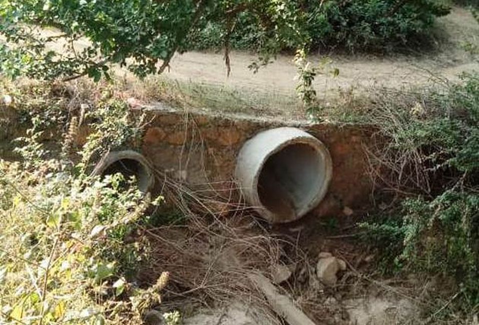 सरपंच एवं ग्राम विकास अधिकारी पर लाखों के घोटाले का आरोप