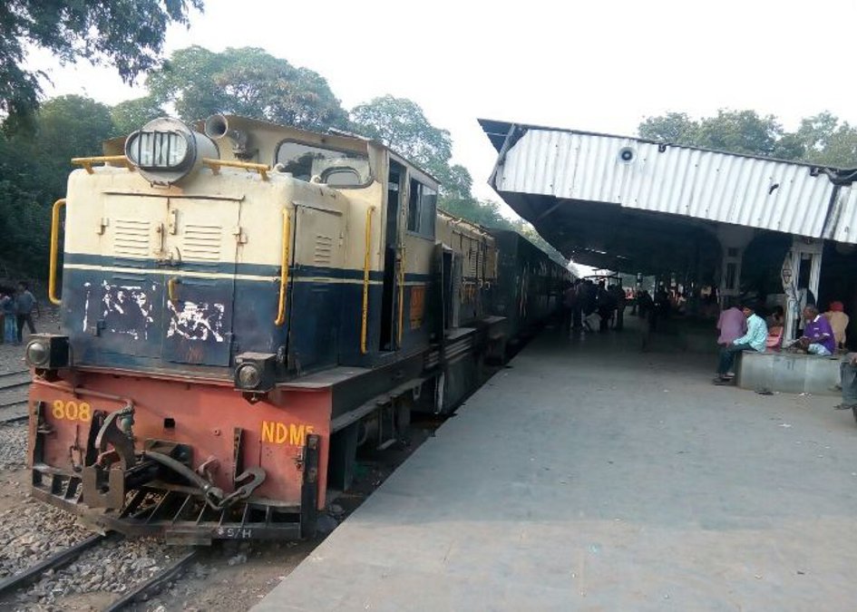 पुराने स्टेशन को तोडकऱ बनेगा रेलवे यार्ड, बर्धा गांव के पास बनेगा मुख्य स्टेशन