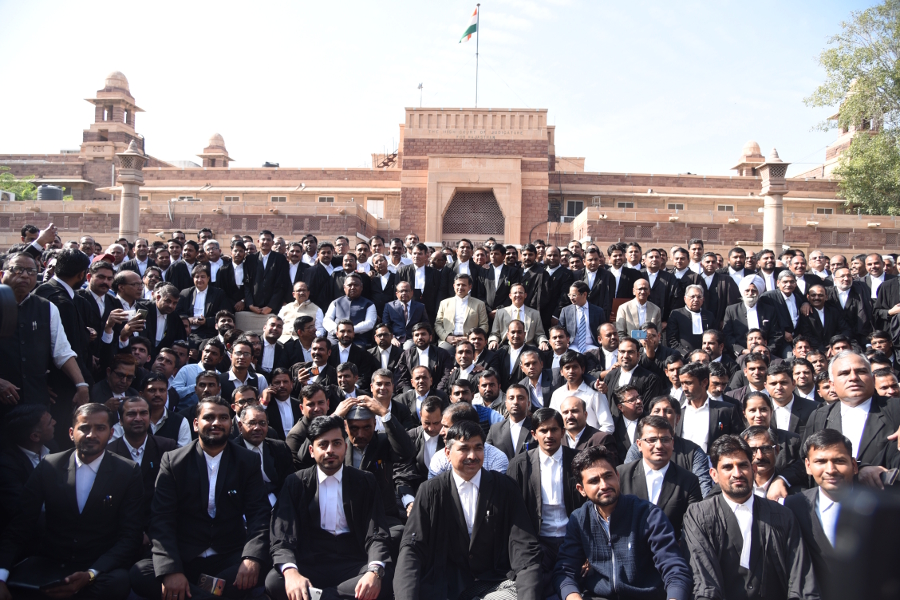 rajasthan high court lawyers take selfie at old heritage building