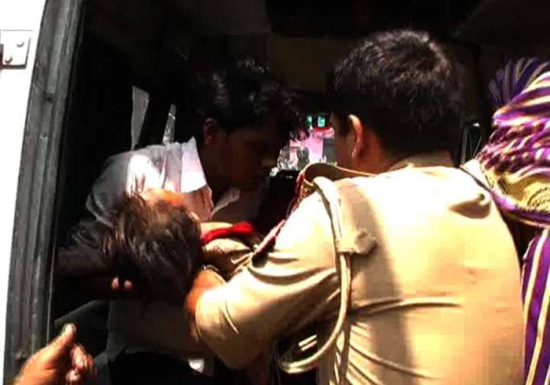 उन्नाव दुष्कर्म पीड़िता ने तोड़ा दम, अब जिले में तीन साल की बच्ची हुई दरिंदगी का शिकार, मेडिकल के लिए भेजा अस्पताल