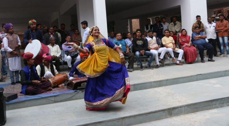 हर दिन हम खा रहे प्लास्टिक, कैसे रहेंगे तंदुरुस्त