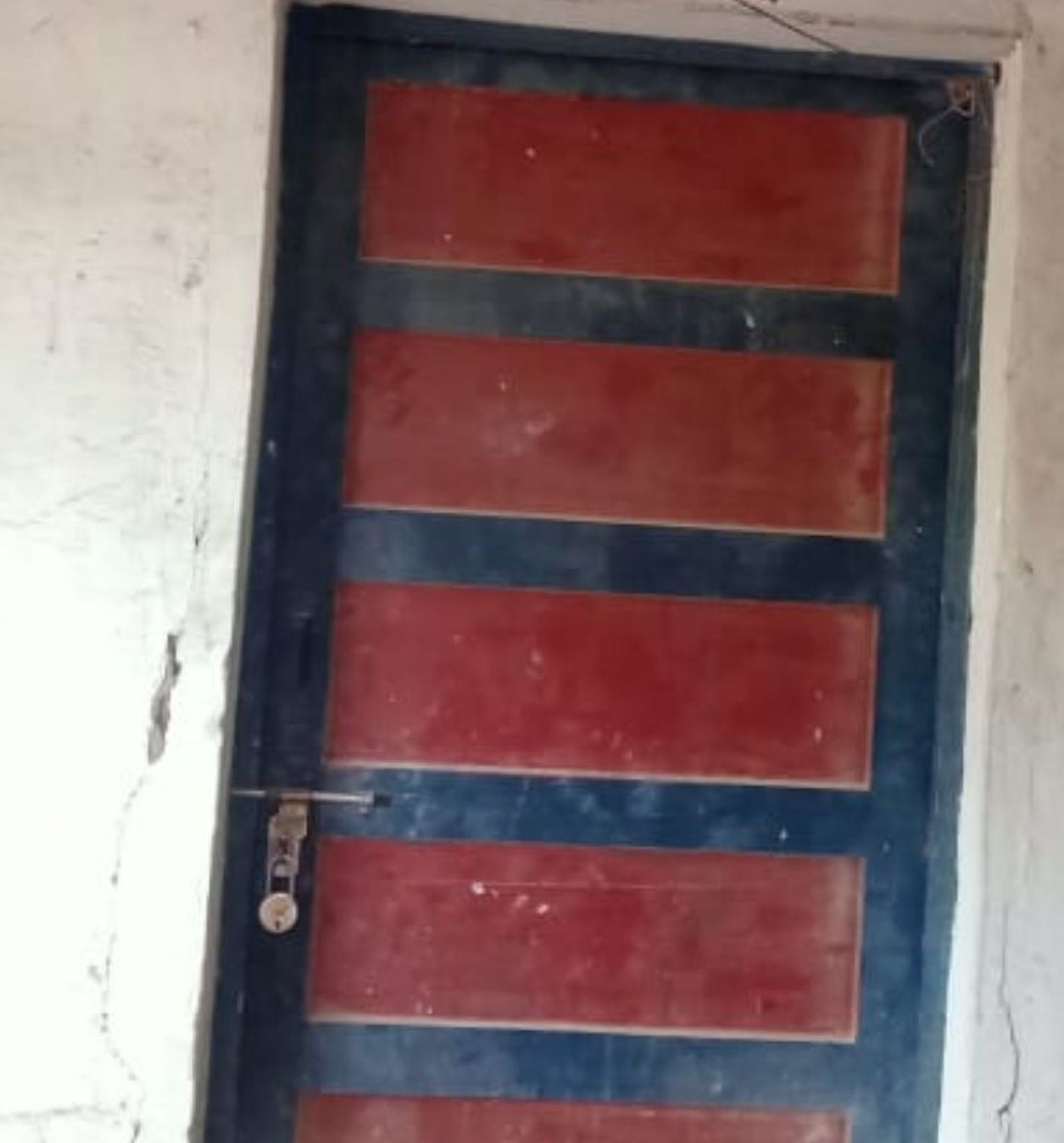 यूनिवर्सिटी में बंद पड़े टॉयलेट, स्टूडेंट हो रहे परेशान