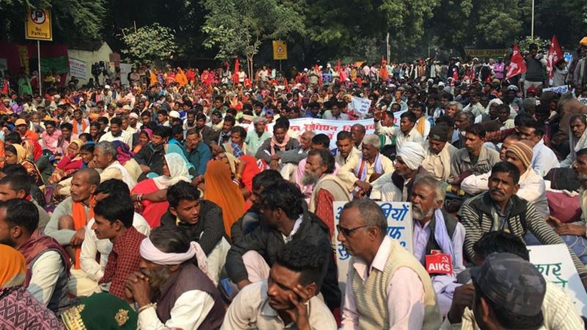 सरकार ने किया ग्रामीणों से मजाक