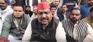 उन्नाव कांड के विरोध में सपा का प्रदर्शन, धरने पर बैठे पूर्व मंत्री अरविंद सिंह गोप