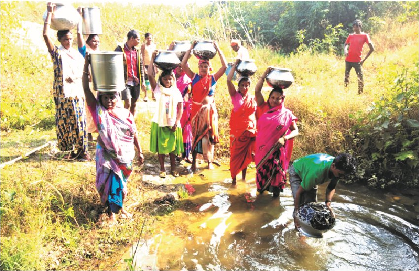 विडंबना: अंबिकापुर शहर से मात्र 3 किमी दूर गांव के लोग आज भी ढोढ़ी का पानी पीने मजबूर