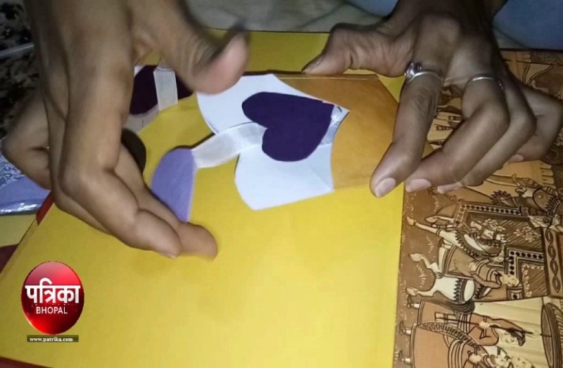 नए साल में अपनों को कराएं अपनेपन का अहसास, खुद बनाएं ग्रीटिंग कार्ड को इन क्रिएटिव तरीकों से...