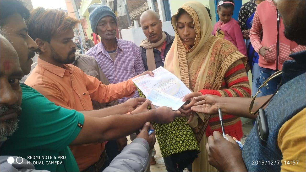 those who paint art from Kuchi helped to fill the colors of happiness