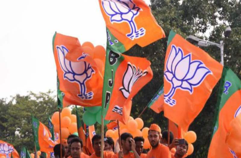 एमपी: नाटकीय मोड के बाद भाजपा के विधायकों की संख्या बढ़ी, कांग्रेस को लगा बड़ा झटका