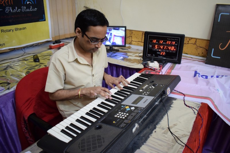 jodhpur talent rishi mathur will set record of playing piano