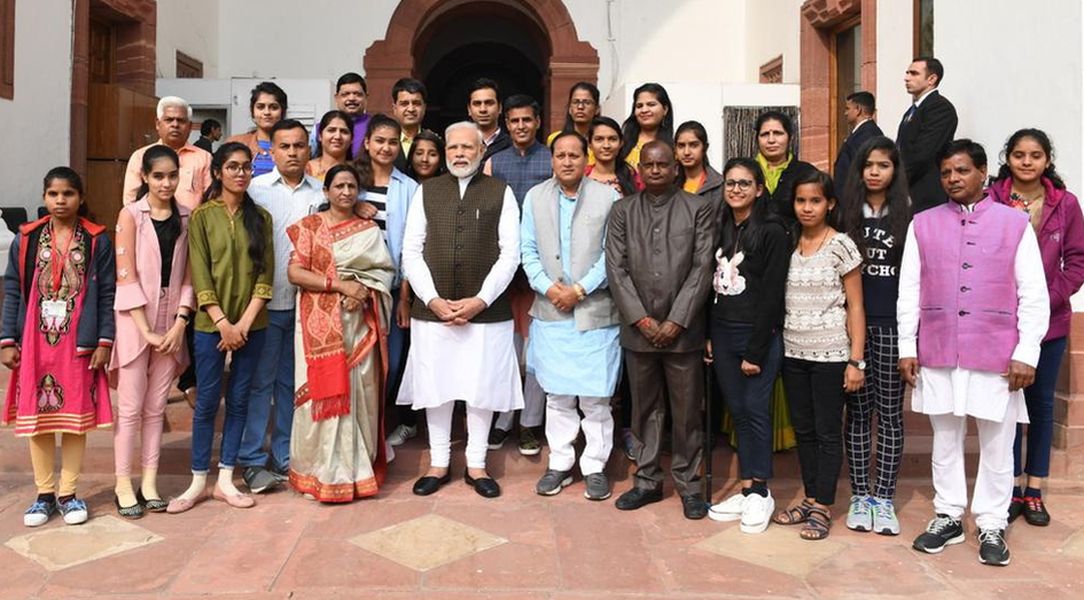 प्रतिभा का परिचय दें, आगे बढ़ें और देश सेवा करें