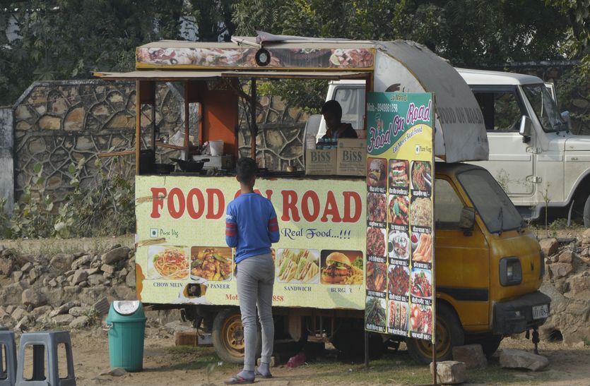 मोबाइल रेस्टोरेंट बिगाड़ ना दे सेहत का मिजाज!