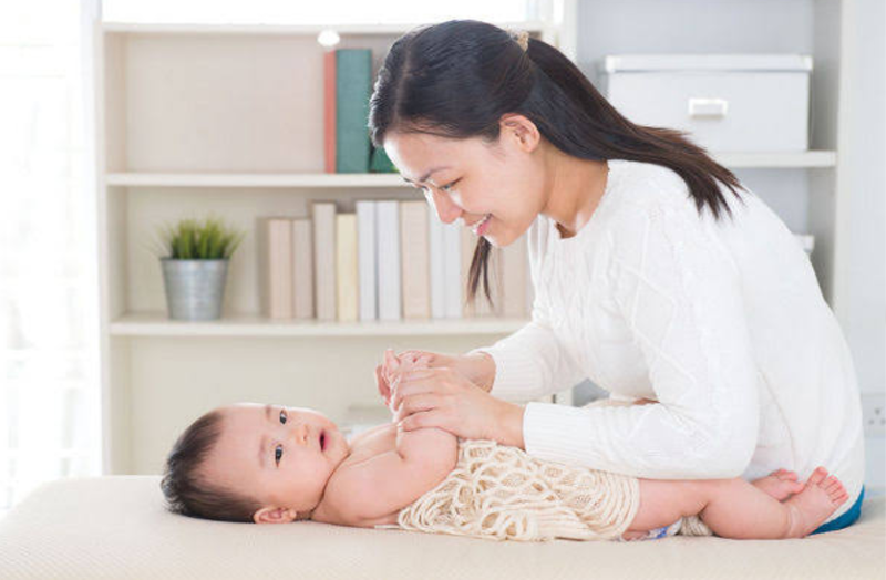 सर्दी के मौसम में एेसे करें शिशु की देखभाल, जानें ये खास टिप्स