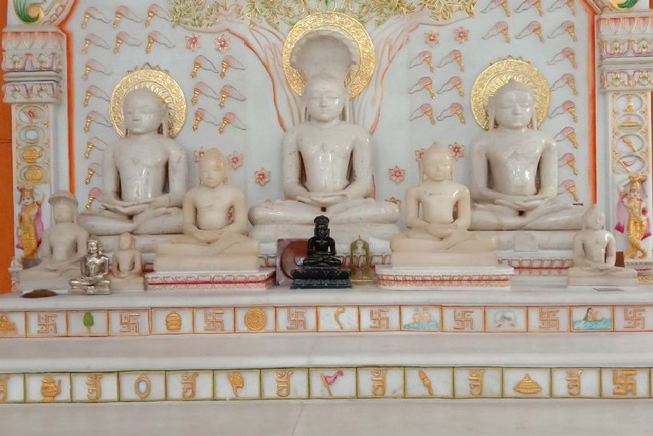 जैन मंदिर से अष्टधातु की मूर्तियां चोरी