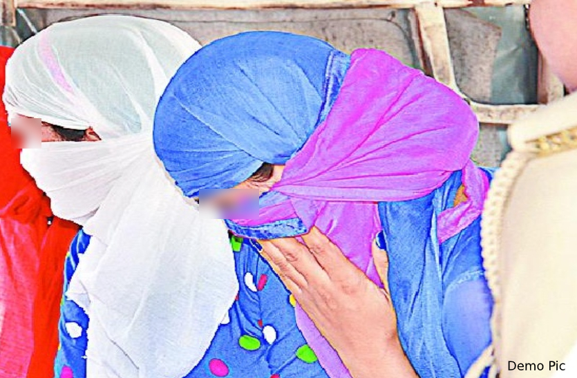दो युवतियों को 4 युवकों के पास भेजने की हुई थी डील, 3 दिन पहले कॉल कर दिल्ली से बुलाया