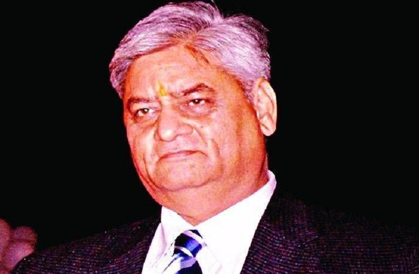 पत्रिका समूह के प्रधान संपादक गुलाब कोठारी