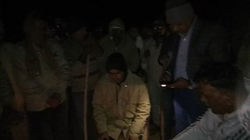 Chief wildlife guard's vehicle in Sariska attacked with sticks