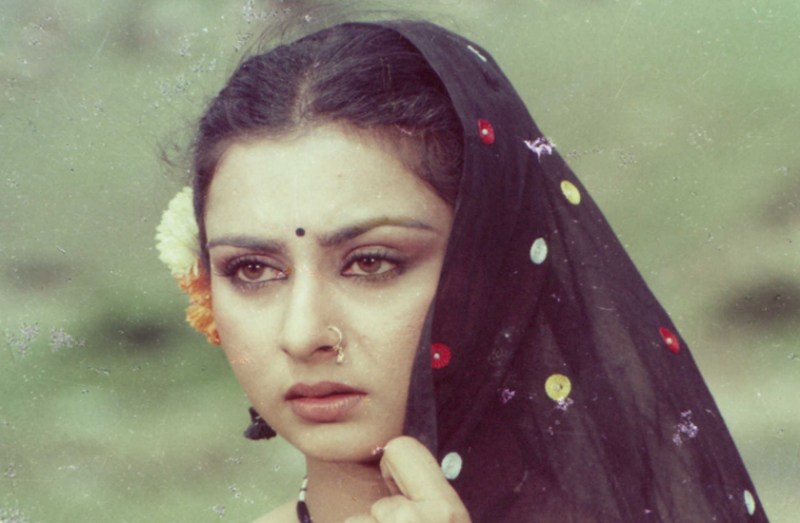 90 के दशक की इस एक्ट्रेस ने छलका दर्द, कहा- उन दिनों शादी के बाद कोई मुझे...