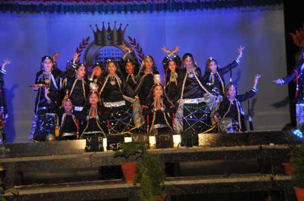 Golden Jubilee Anniversary : बच्चों  के  शानदार प्रदर्शन पर  झूम उठे दर्शक ......