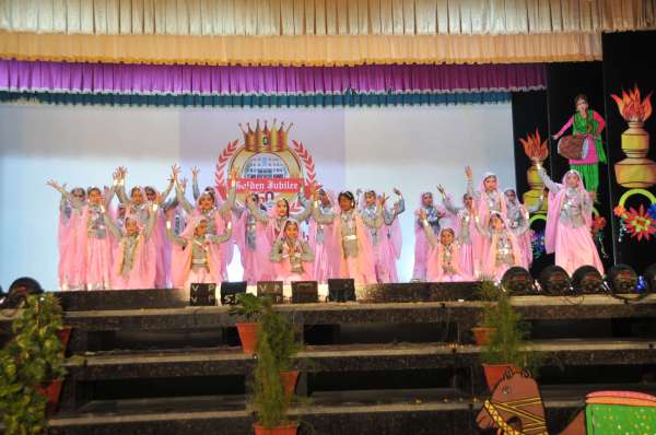 Golden Jubilee Anniversary : बच्चों  के  शानदार प्रदर्शन पर  झूम उठे दर्शक ......