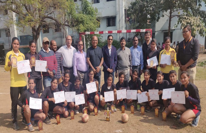 रायपुर को हराकर महिला हैंडबॉल दुर्ग सेक्टर की टीम बनी चैंपियन