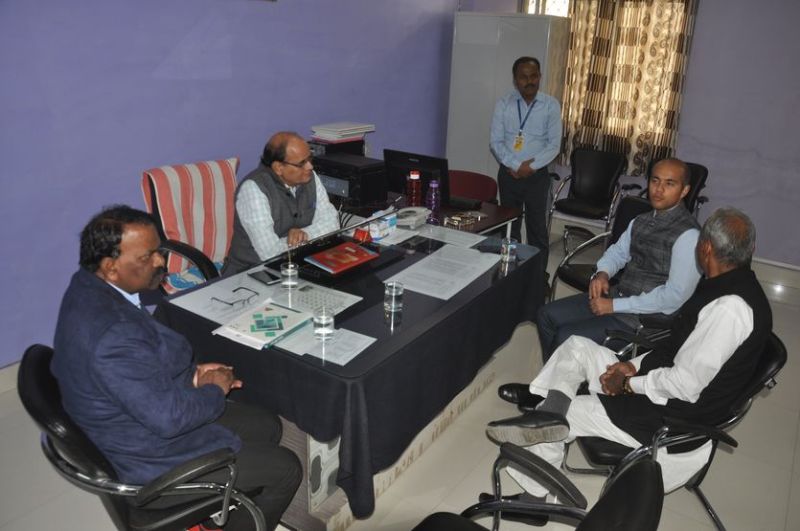 बाड़मेर कलक्टर बोले, परर्फोंमेंस कमजोर, तो मेडिकल कॉलेज अस्पताल के डॉक्टर को भेजो पीएचसी-सीएचसी