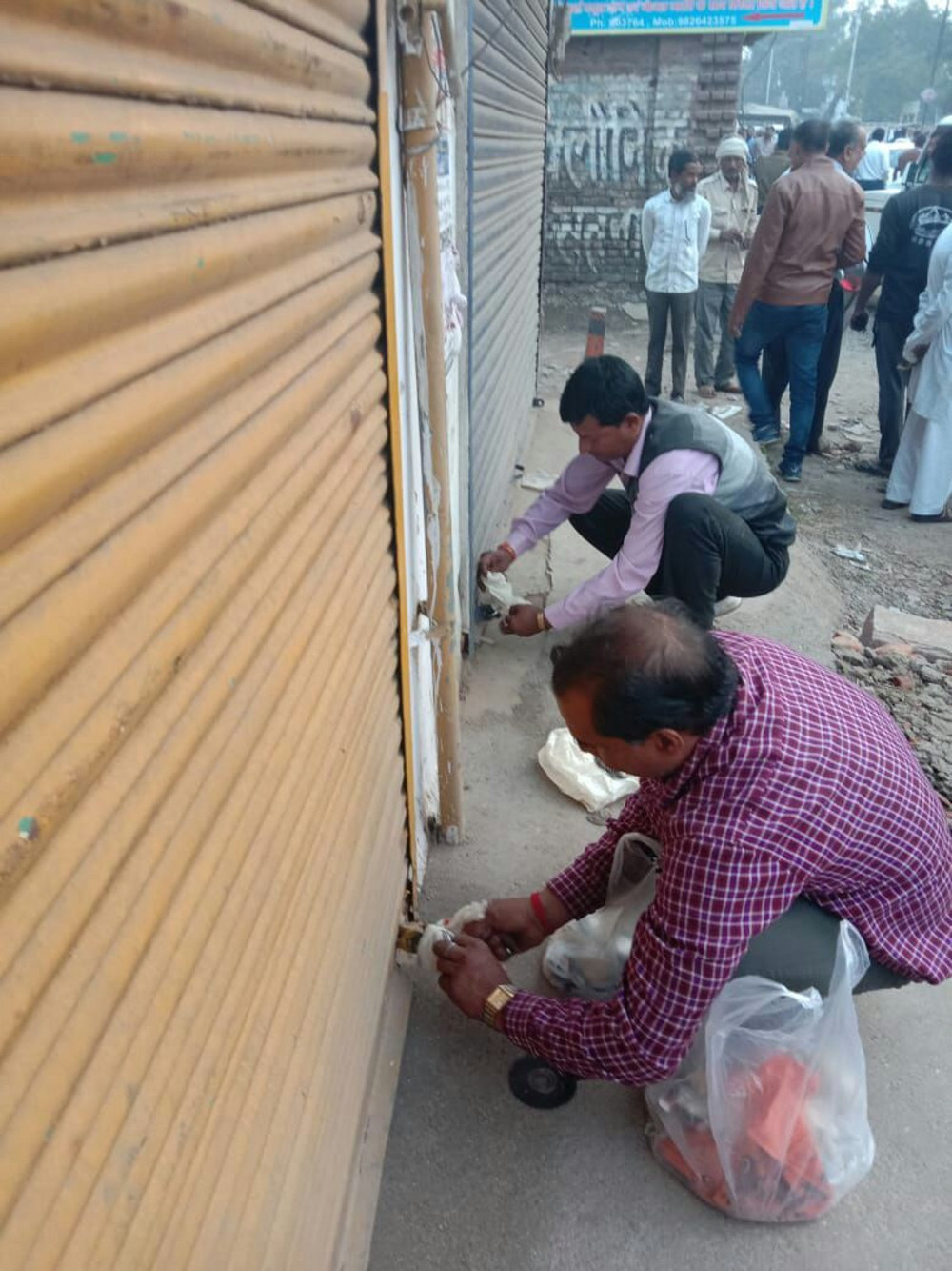 दीपक दाल मिल में मंडी प्रशासन की दबिश