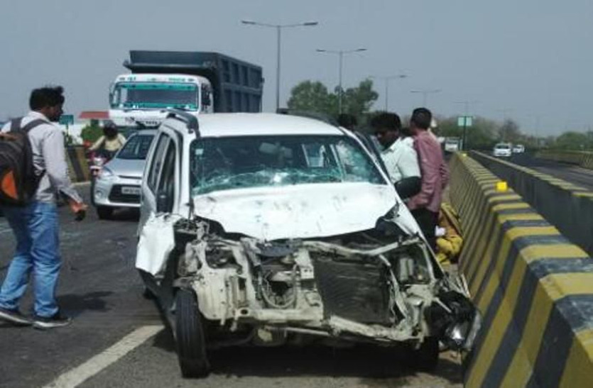 Car Truck Accident At National Highway 65 : One Killed In Car accident