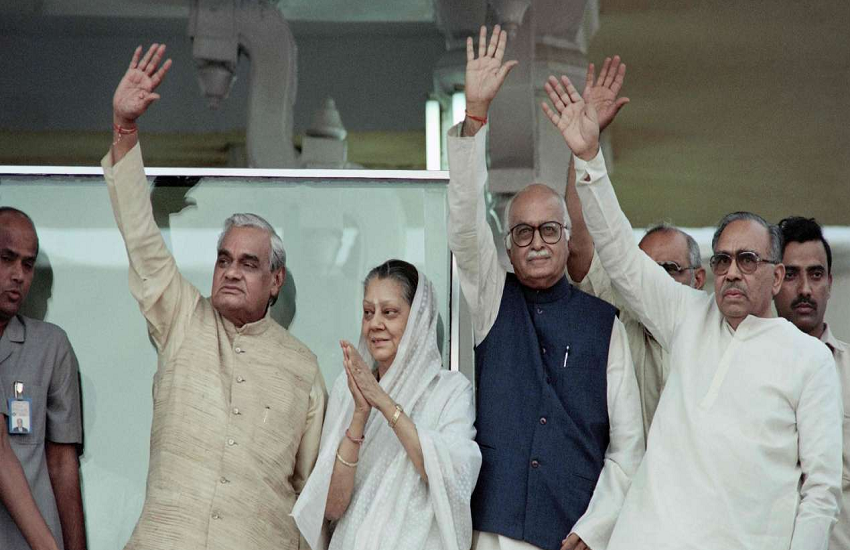 For the first time Atal Bihari Vajpayee used Internet in election camp