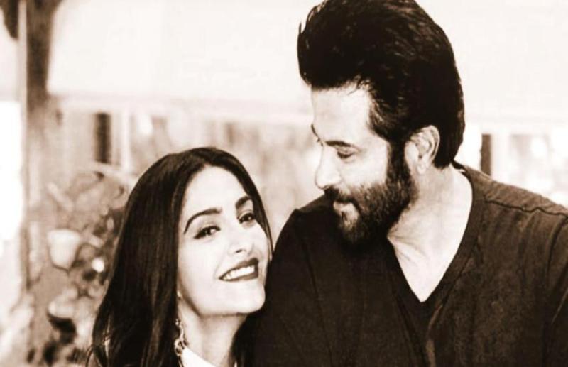 पिता के जन्मदिन पर सोनम कपूर ने की बचपन की फोटो शेयर