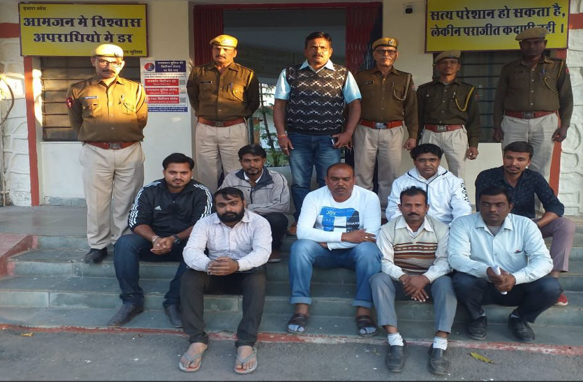 jholachap docters caught in banswara : fake docters caught in banswara