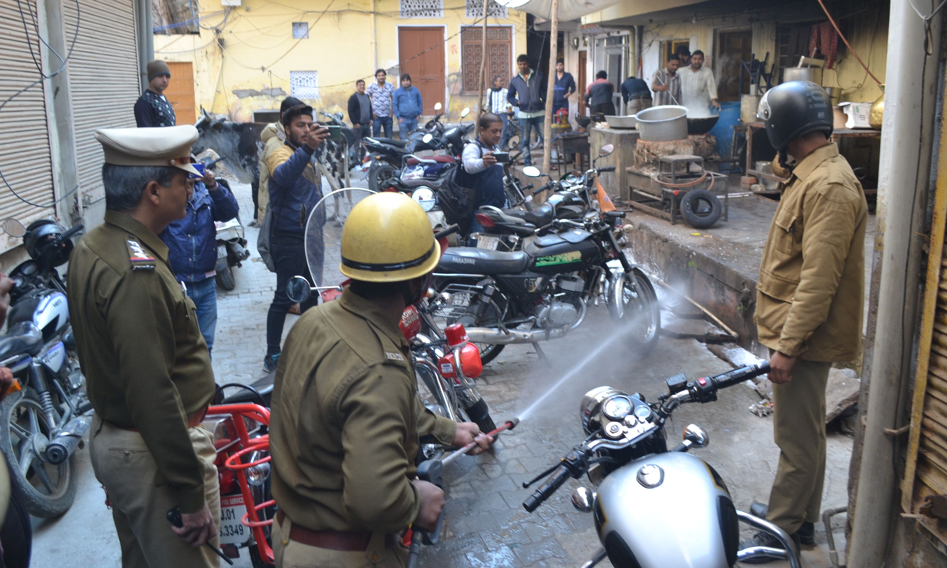 Mockdrill : नया बाजार खजाना गली मैं लगी आग………….. देखिए वीडियो