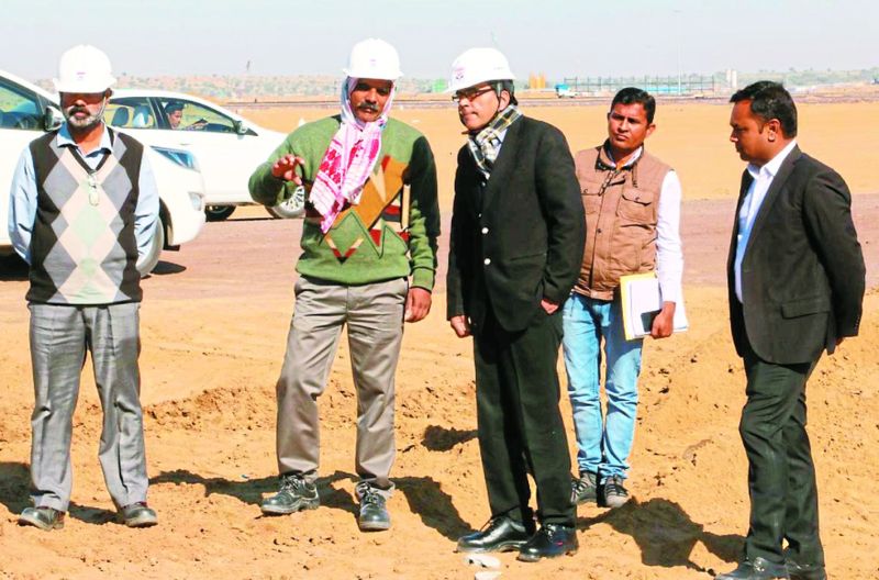 मुख्यमंत्री के सलाहकार ने रिफाइनरी कार्यों का किया निरीक्षण