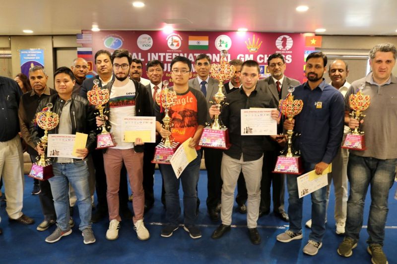 उज्बेकिस्तान के नोदिरबेक ने उठाई भोपाल इंटरनेशनल ग्रेंड मास्टर की ट्रॉफी