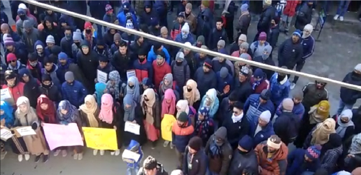 शांति की धरती लद्दाख में छात्रों ने खोला सीएए के खिलाफ मोर्चा