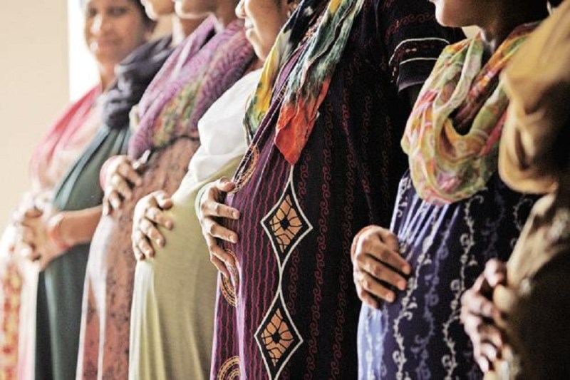 OMG पीएम मातृत्व वंदना योजना का लाभ लेने के लिए गर्भवती हुए बगैर ही करा दिया प्रसव