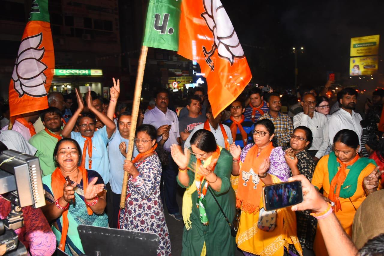 Gujarat bypolls: 3 सीटों पर BJP की निर्विरोध जीत