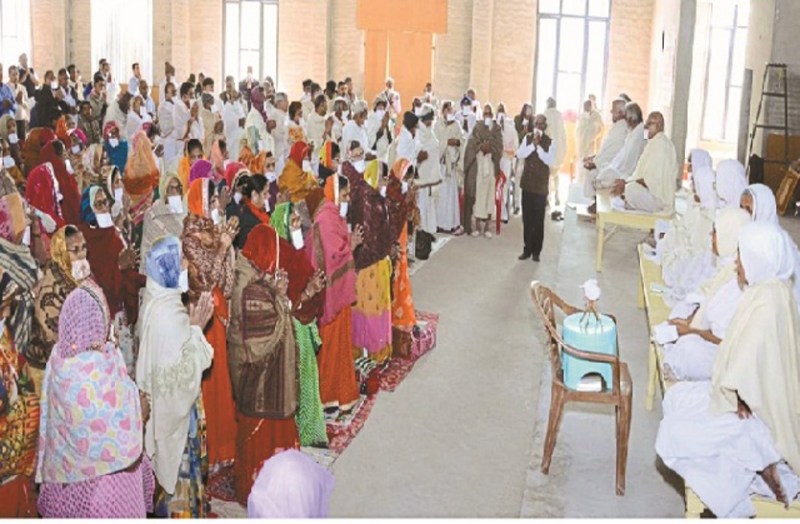 Devotees thronging Tapa Aradhana Festival