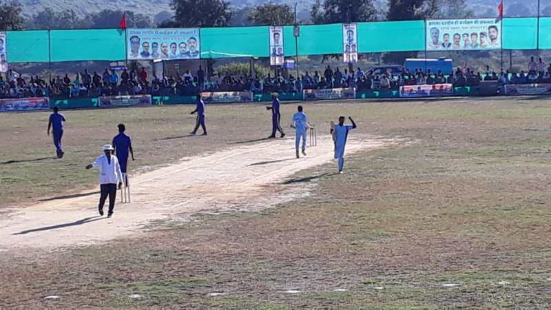 सोनू ने जडे पांच बॉल में पांच छक्के