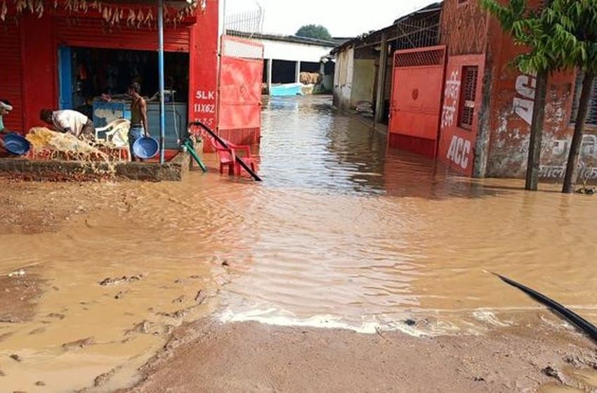 Flood, rain, paddy, purchase center, house, water, drain, flood
