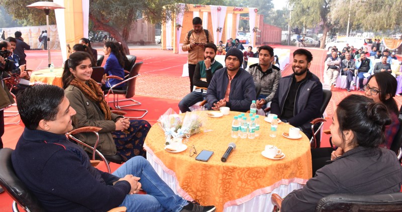 ’काॅफी विद कलक्टर’ कार्यक्रम- प्रशासनिक अधिकारियों ने विद्यार्थियों को दिए टिप्स