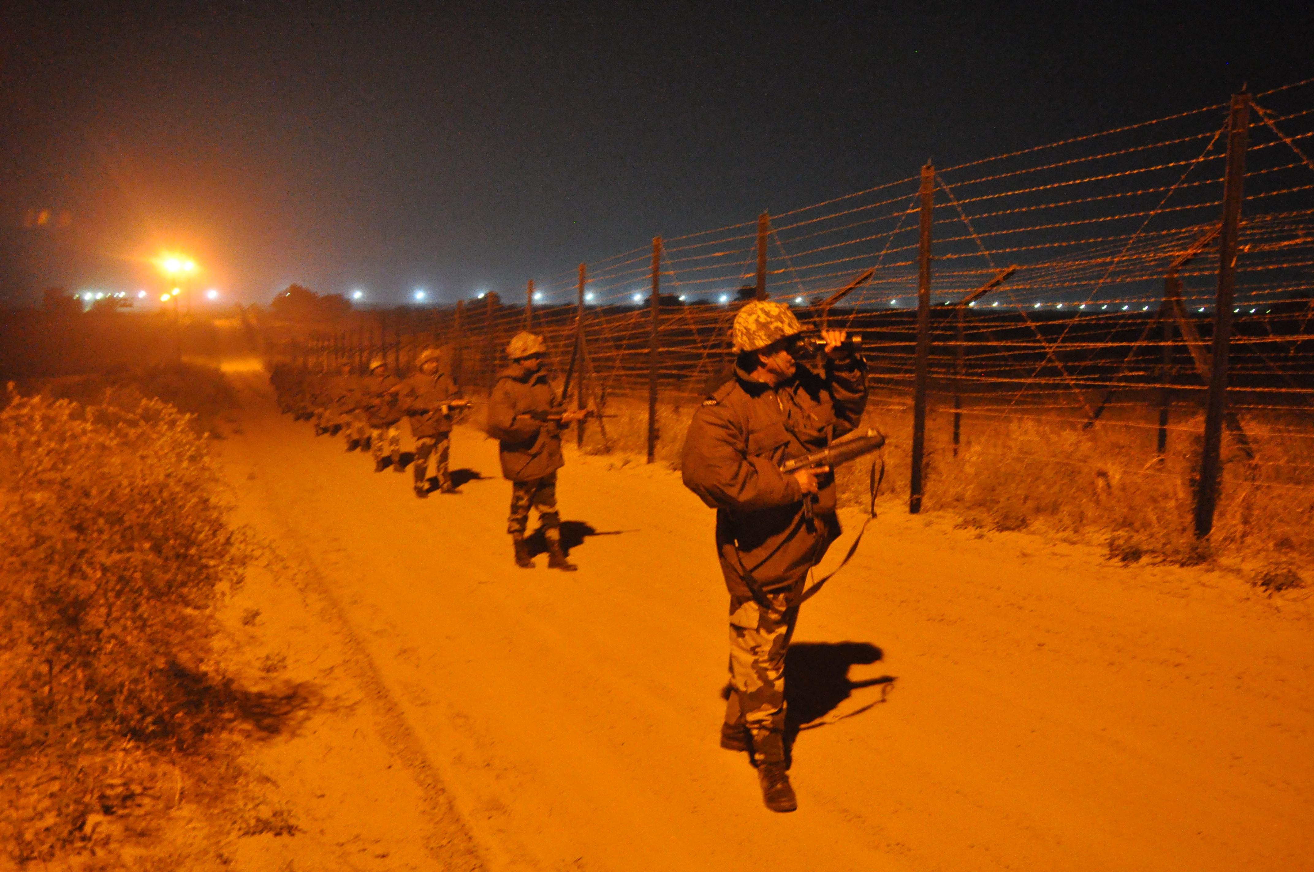 Jawans keep an eye on every movement in - 2 degree temperature