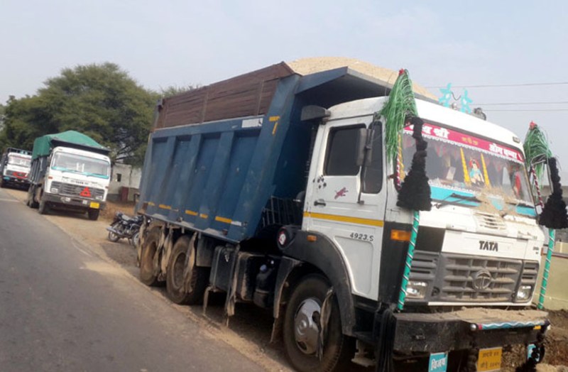 टोंक में बजरी माफिया की दबंग