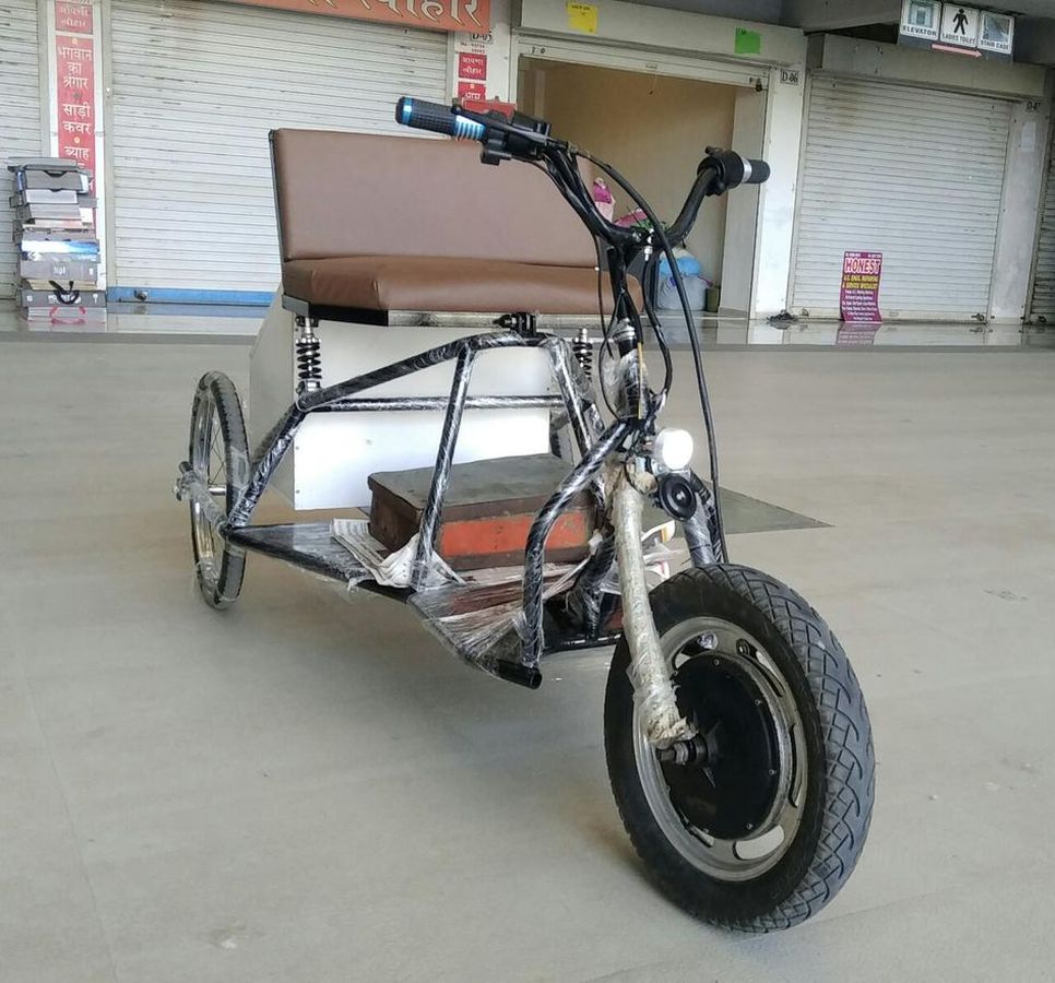 INNOVATION : विकलांगों के लिए एसवीएनआइटी के 2 छात्रों ने बनाई इ-ट्राइसिकल